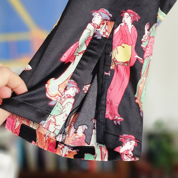 Natori Geisha Printed Satin Zip Caftan - Picture 6 of 10